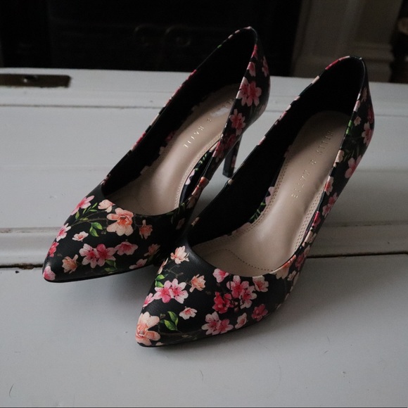 Kelly & Katie Shoes - 🪴Kelly & Katie Floral Heels